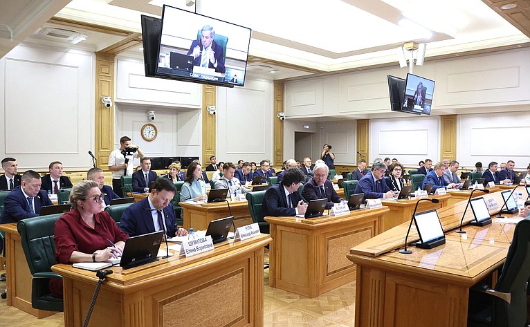 Расширенное заседание Комитета СФ по федеративному устройству, региональной политике, местному самоуправлению и делам Севера «О развитии коммунальной инфраструктуры в Саратовской области»