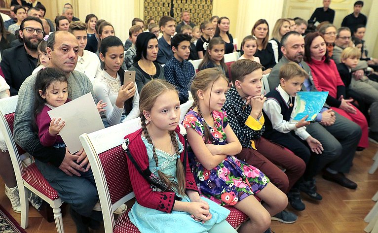 Торжественный прием многодетных семей в Ротонде Мариинского дворца в городе Санкт-Петербурге