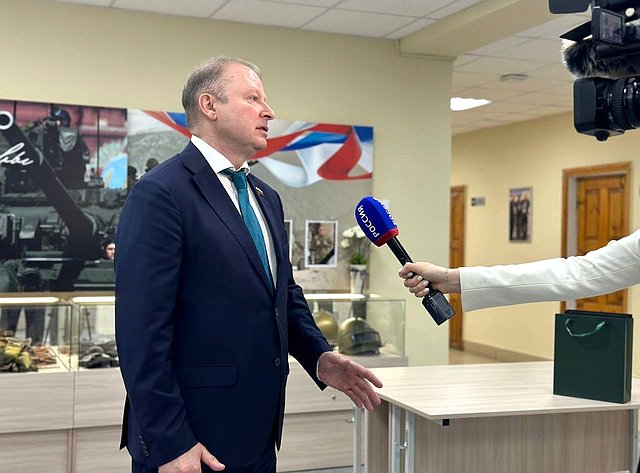 В рамках выездного заседания Комитета СФ по обороне и безопасности сенаторы посетили Центр военно-спортивной подготовки ВОИН