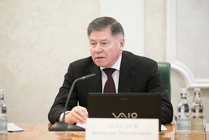 В. Лебедев Заседание Комитета Совета Федерации по конституционному законодательству и государственному строительству