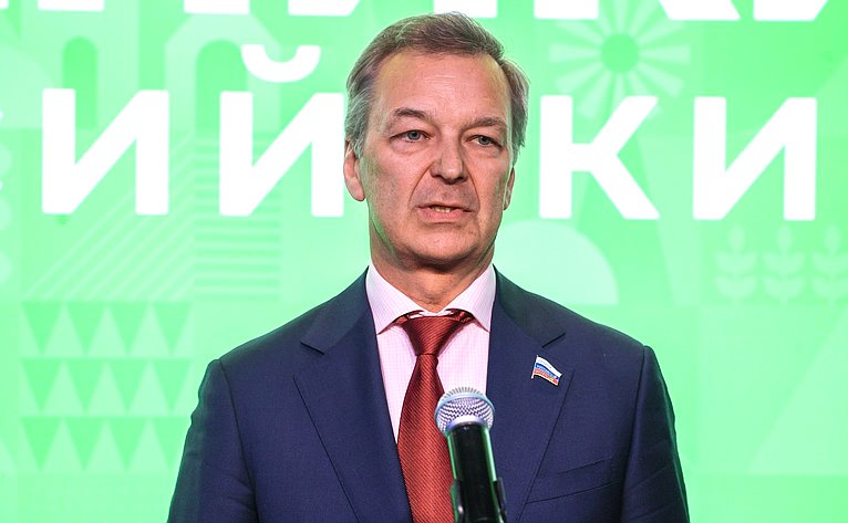 Андрей Яцкин