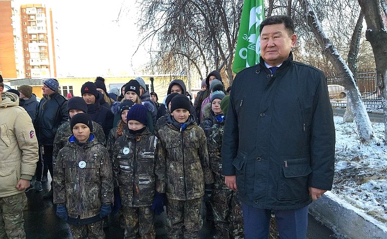 Вячеслав Мархаев принял участие в торжественном мероприятии, посвященном вступлению юных новобранцев в ряды «Юнармии»