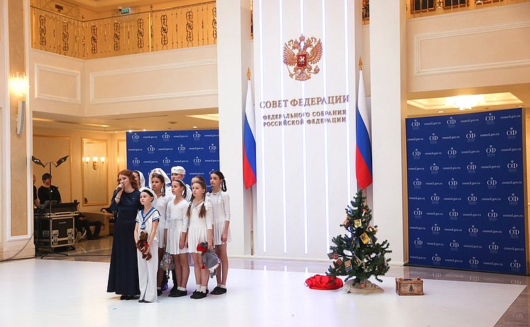 Торжественное открытие патриотической выставки архивных фотографий о блокаде Ленинграда времен 1941–1944 годов «Помните! Через века, через года,-помните!»