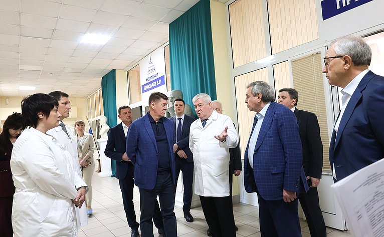 В ходе поездки сенаторы РФ осмотрели важный объект здравоохранения — областной кардиологический диспансер