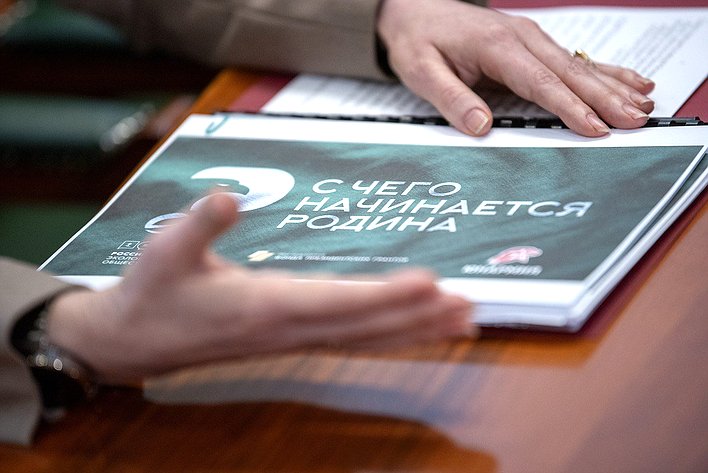 Татьяна Сахарова в рамках работы в регионе встретилась с губернатором Мурманской области Андреем Чибисом