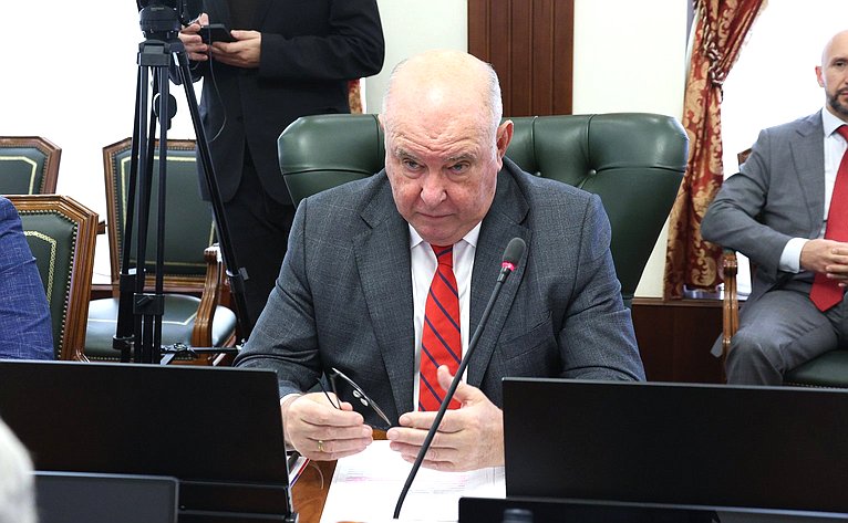 Григорий Карасин