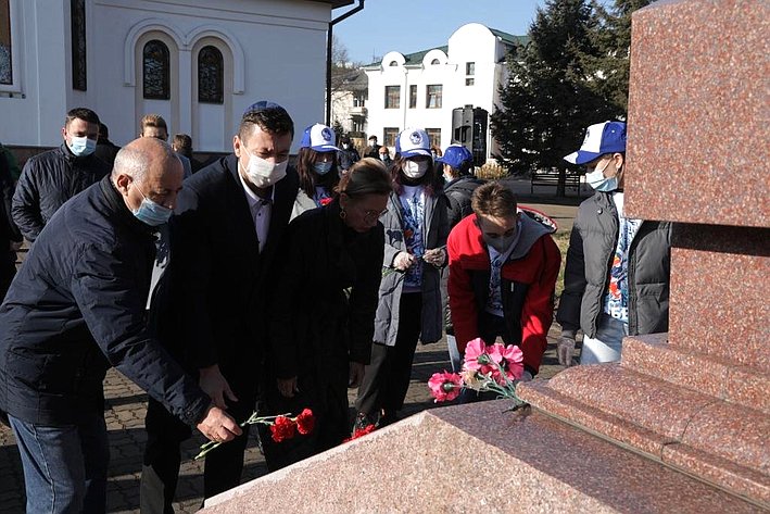 Юрий Валяев принял участие в мероприятии, посвященном памяти погибших и пострадавших в годы политических репрессий