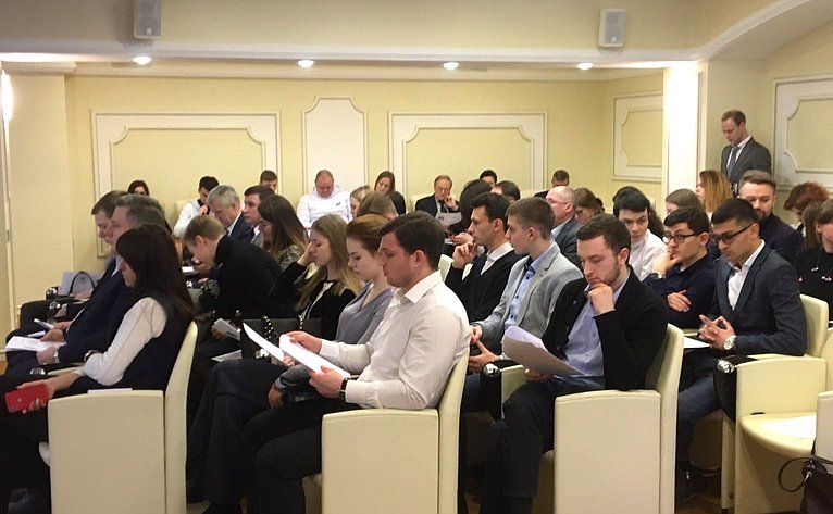 Виктор Абрамов принял участие в общественных слушаниях по проекту закона Российской Федерации о поправке к Конституции РФ