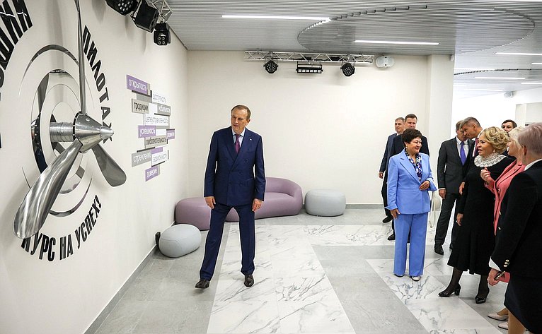 Валентина Матвиенко приняла участие в торжественном открытии Гатчинского центра образования «Высший пилотаж»