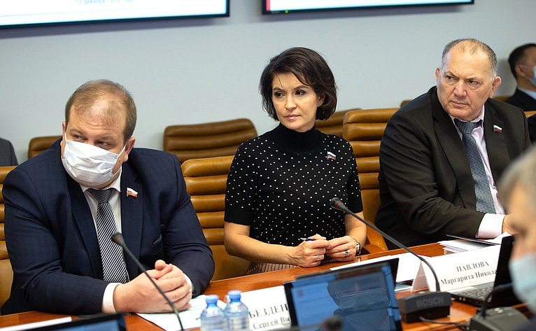 М. Павлова: Жители осажденного Севастополя, так же как и жители ...