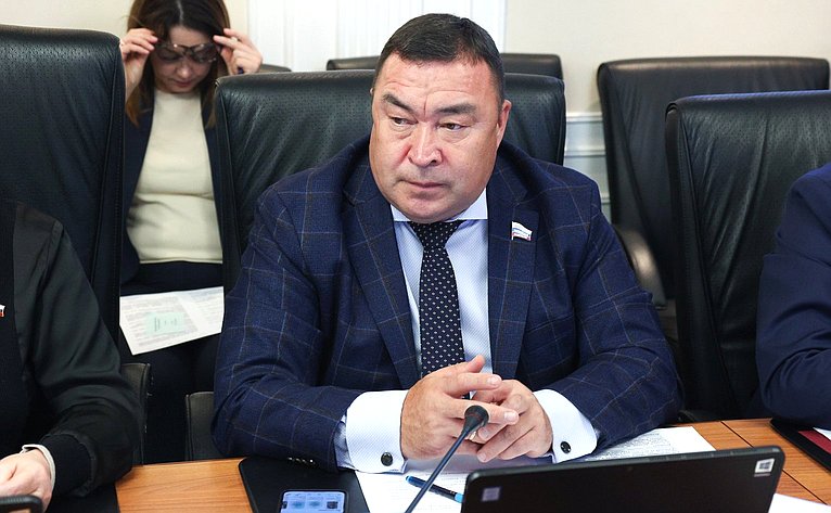Александр Новьюхов