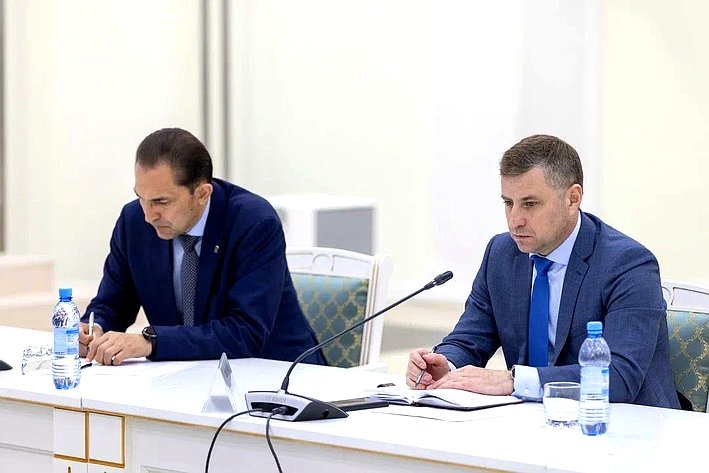 Андрей Хапочкин принял участие в заседании Правительства Сахалинской области