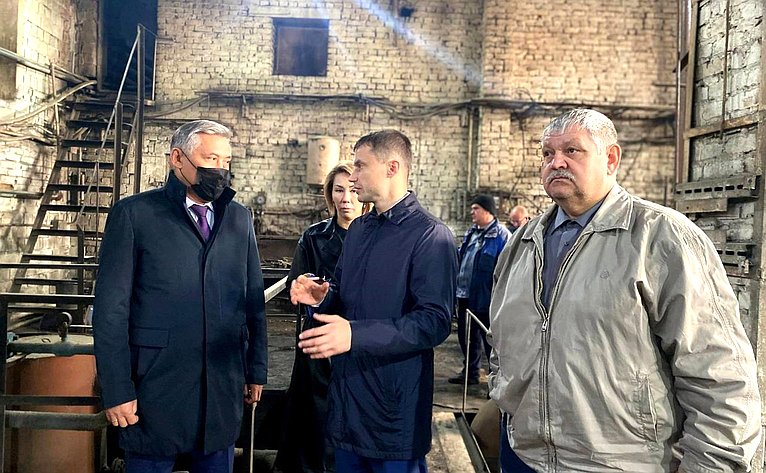 Юрий Валяев во время рабочей поездки в регион посетил социально значимые объекты муниципального образования Смидовичского района