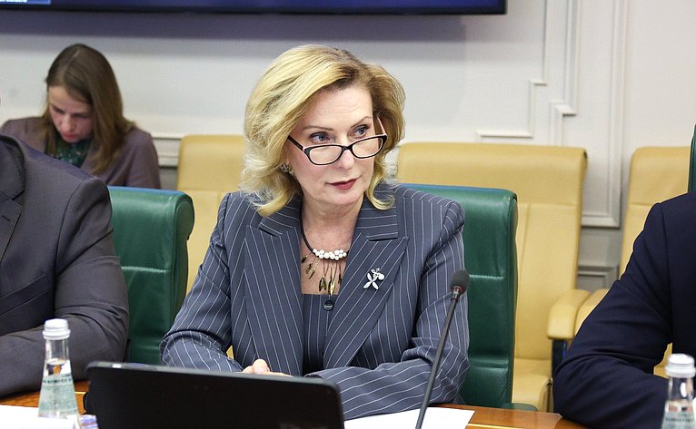 Инна Святенко