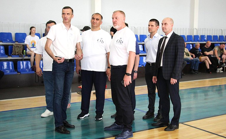 Сенаторы посетили спортивную школу олимпийского резерва «Витязь» и провели сеанс одновременной игры по шахматам