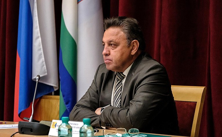 Вячеслав Тимченко принял участие в пленарном заседании Законодательного собрания Кировской области