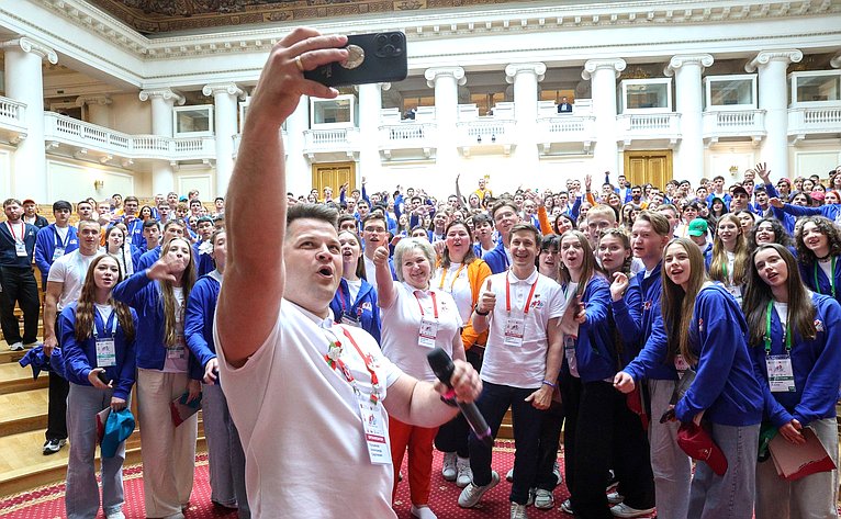 Председатель Совета Федерации Валентина Матвиенко встретилась с участниками культурно-образовательного проекта «Поезд Памяти»
