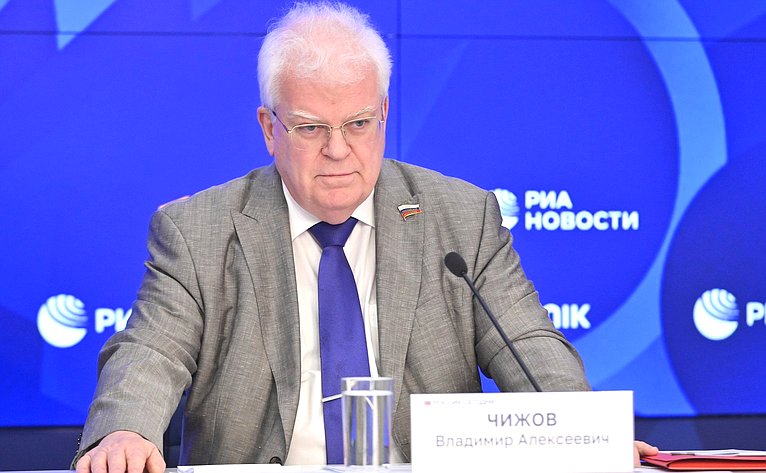 Первый заместитель председателя Комитета СФ по обороне и безопасности Владимир Чижов