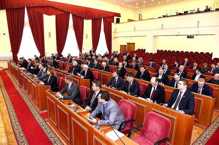 Владимир Лакунин принял участие в пленарном заседании Законодательного Собрания Ростовской области