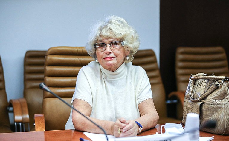 Людмила Нарусова