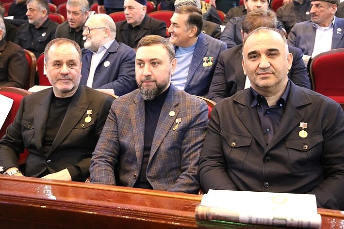 Мохмад Ахмадов принял участие в работе Съезда народов Чеченской Республики