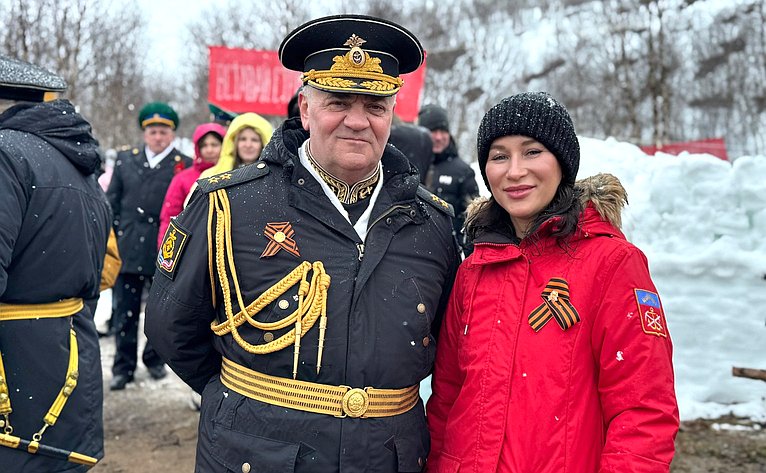 Татьяна Сахарова и Елена Дягилева в рамках региональной недели приняли участие в мероприятиях, приуроченных к 80-й годовщине Великой Победы