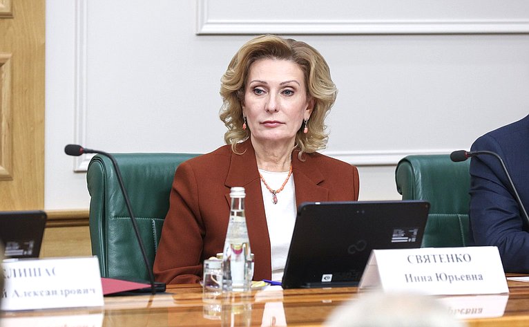 Инна Святенко
