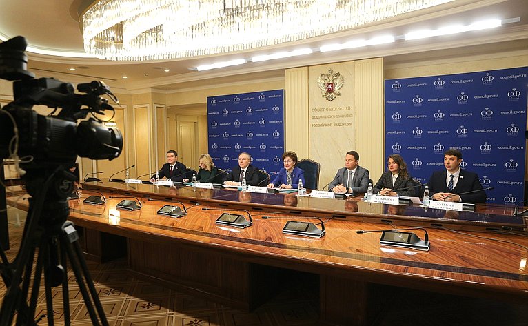 Пленарное заседание Палаты молодых законодателей при Совете Федерации