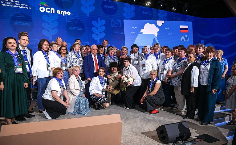 Стратегическая сессия «Российское село: настоящее и будущее». Второй Форум тружеников села