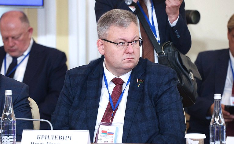 Встреча Председателя СФ Валентины Матвиенко и Председателя Совета Республики Национального собрания Республики Беларусь Натальи Кочановой с руководителями органов государственной власти субъектов Российской Федерации и регионов Республики Беларусь