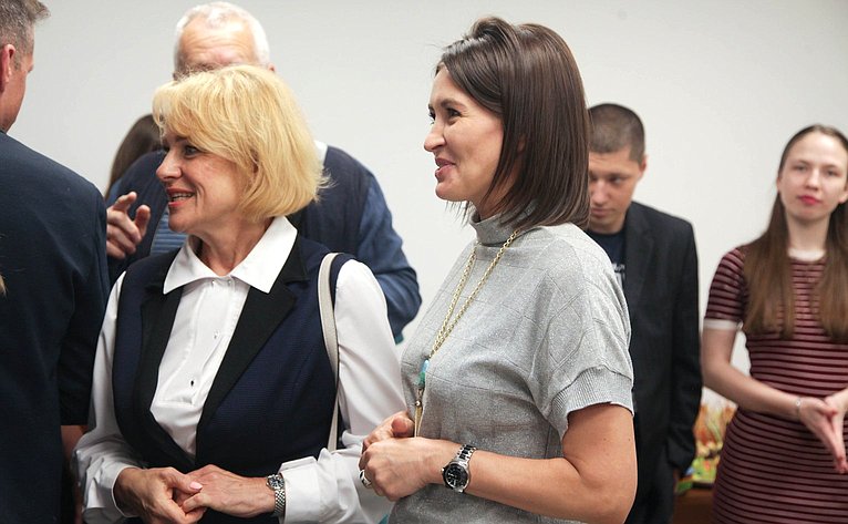 Маргарита Павлова в ходе поездки в регион посетила открывшийся в Челябинске Дом НКО