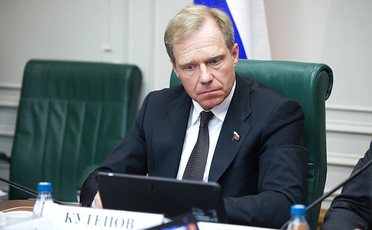 Андрей Кутепов