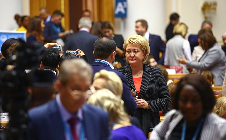 Пленарное заседание Второго Евразийского женского форума