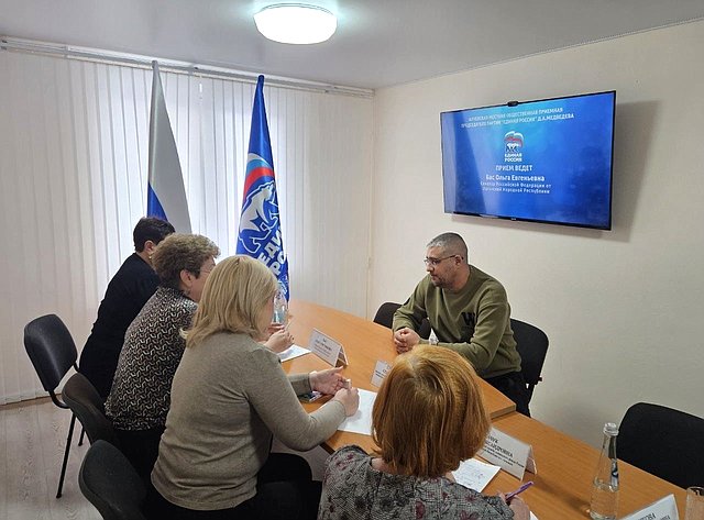 Ольга Бас в ходе поездки в регион провела личный прем граждан в Алчевске