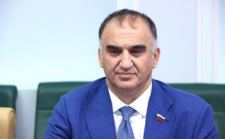Мохмад Ахмадов