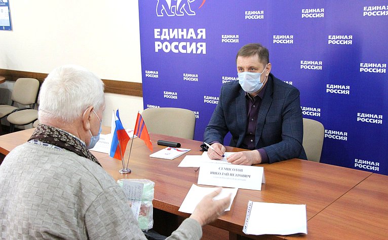 Николай Семисотов провел прием граждан по вопросам деятельности дачных товариществ