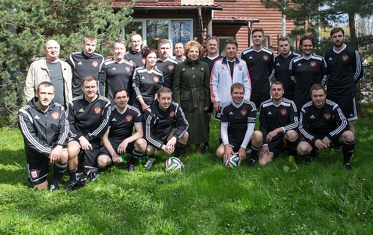 В. Матвиенко открыла футбольный турнир «Салют, Победа!» на кубок Председателя СФ