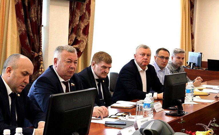 Вадим Николаев в Чебоксарах принял участие на рабочем совещании по вопросам экологии