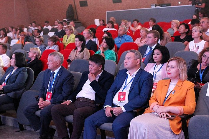 Сергей Михайлов принял участие в работе Дальневосточного творческого форума в Чите