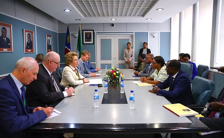 Встреча Председателя СФ В. Матвиенко с Премьер-министром Намибии С. Куугонгельвой-Амадилой