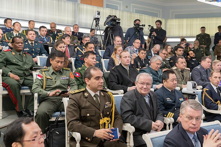 Встреча членов Комитета СФ по обороне и безопасности с военными атташе иностранных государств