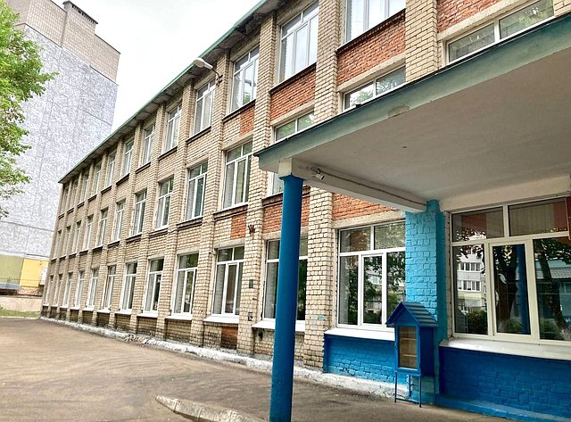 Анатолий Артамонов проконтролировал ход строительства и капремонта школ в Калуге