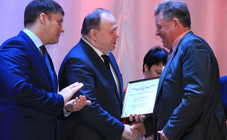 Владимир Лаптев принял участие в собрании трудовых коллективов Куйбышевского района Новосибирской области