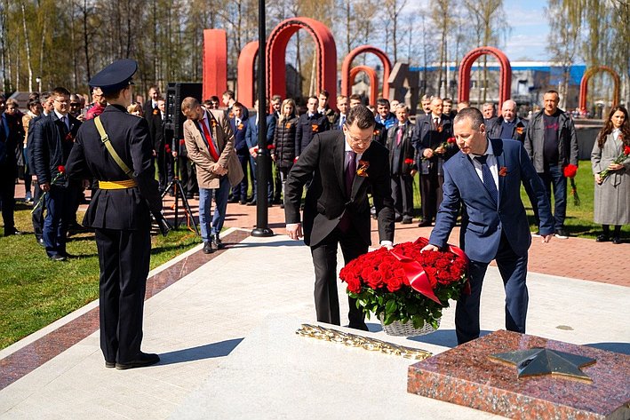 Наталия Косихина приняла участие в открытии памятника «Героям, отдавшим жизнь за Отечество»
