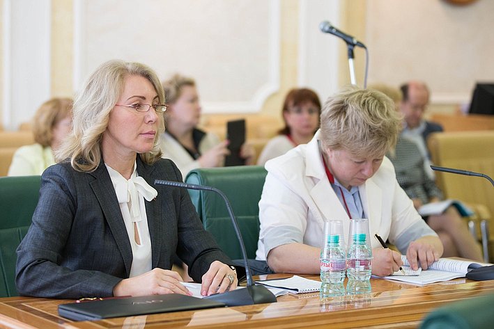 Ляпунцова Заседание Комитета СФ по науке, образованию и культуре, на котором рассмотрен вопрос о реализации государственной политики РФ в сфере образования