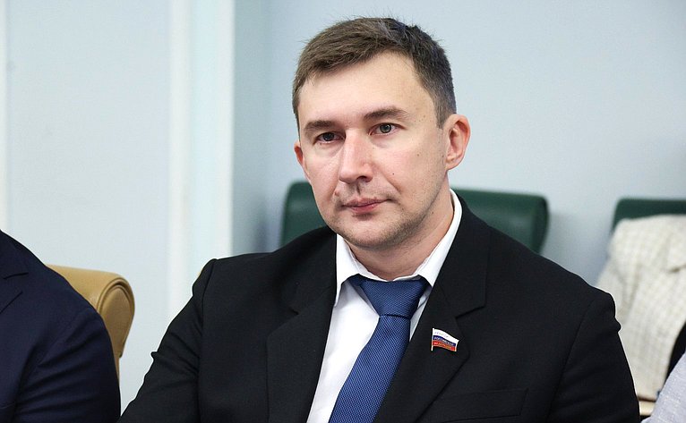 Сергей Карякин
