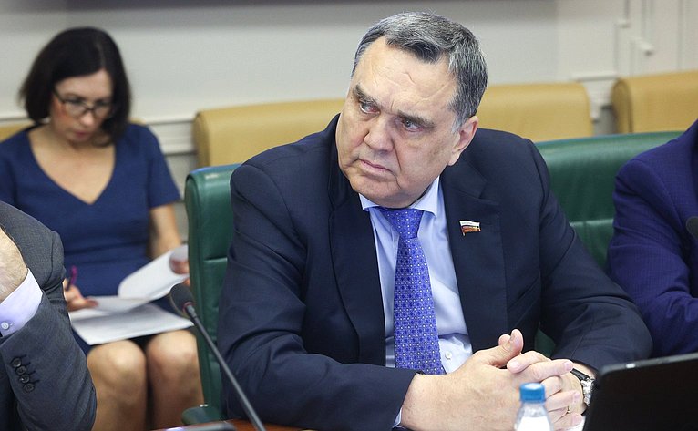 Сергей Иванов