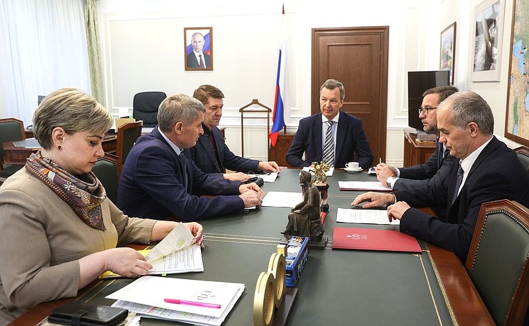 Александр Яцкин провел встречу с главой Чувашской Республики Олегом Николаевым