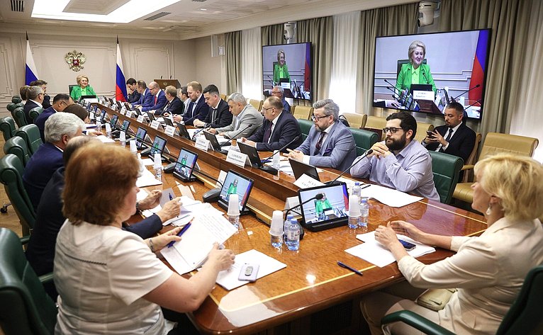 Совещание Комитета Совета Федерации по науке, образованию и культуре «О мерах поддержки молодых ученых в Российской Федерации»