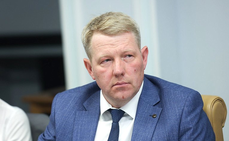 Круглый стол на тему «Инструменты развития производства малотоннажной химии в условиях санкционного давления»